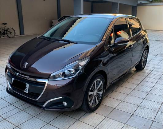 PEUGEOT 208 1.6 GRIFFE 16V FLEX 4P AUTOMÁTICO PEUGEOT 208 1.6 GRIFFE 16V FLEX 4P AUTOMÁTICO